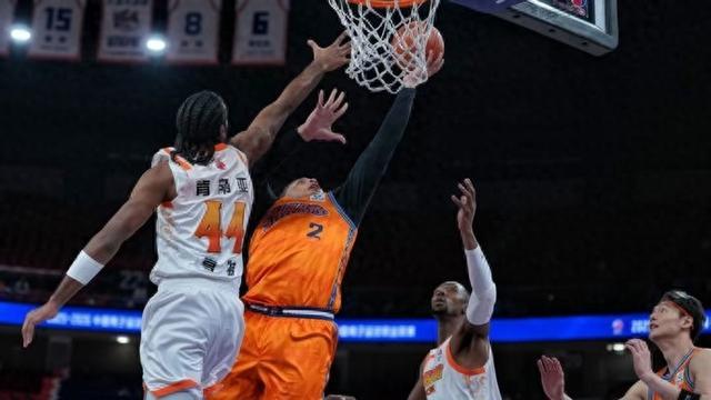 BTi体育-江苏男篮主场小胜浙江队，实力展现无可匹敌的简单介绍