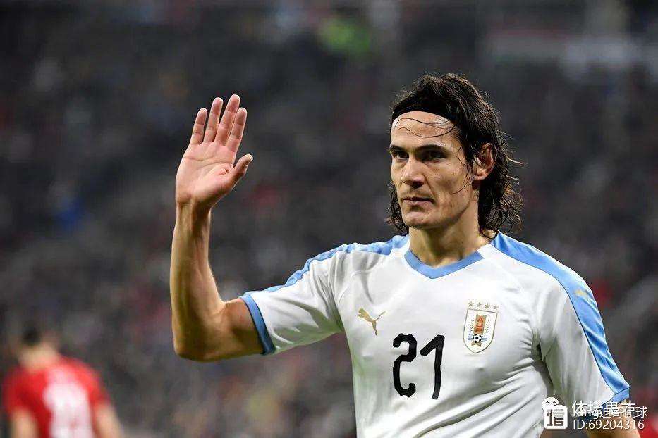 乌拉圭前锋荣膺亚洲足球颁奖典礼 乌拉圭前锋荣膺亚洲足球颁奖典礼